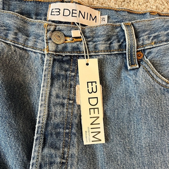 EB Denim Perfect Shorts In Arlie Sz 29 NWT - Picture 2 of 5